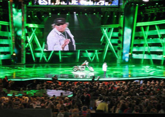 RBG P10 Stage اجاره صحنه نمایشگر صفحه نمایش با کیفیت بالا با کیفیت بالا صفحه نمایش فیلم 10000dot / m2