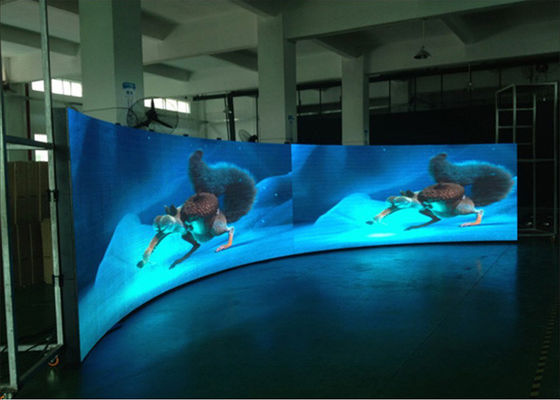 صفحه نمایش خمیده با وضوح بالا P5 صفحه نمایش کامل رنگی SMD 3 در 1 برای Stange / Concert